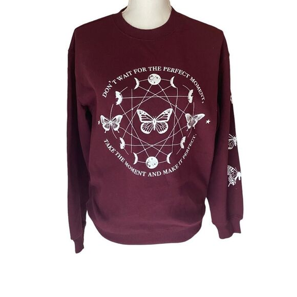 Butterfly Graphic Crew Sweatshirt Sz S Perfect Moment Sz S NWT - Picture 1 of 6